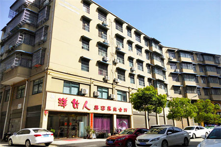 东平西城区优质房源毛坯房公用停车位